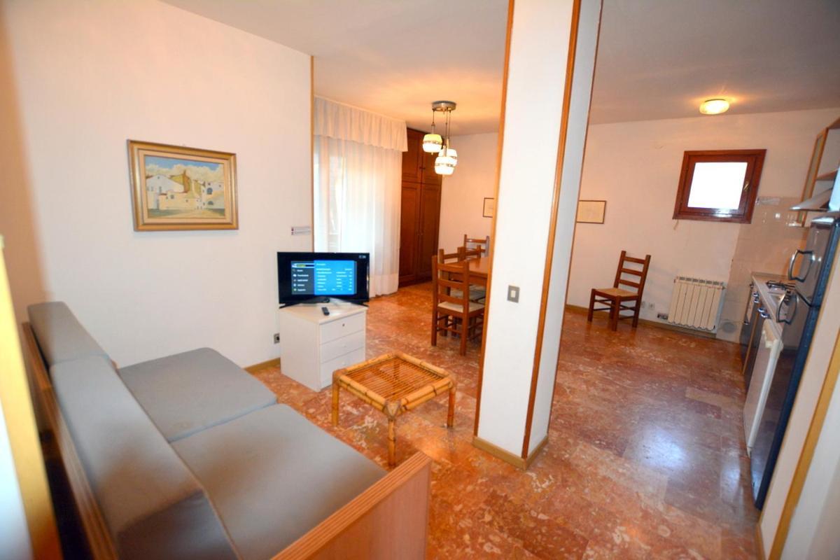 Lignano Exclusive With Pool Apartment Линяно Сабиадоро Екстериор снимка