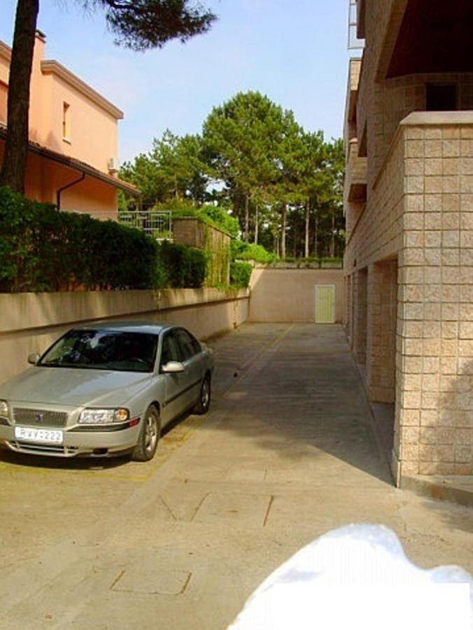 Lignano Exclusive With Pool Apartment Линяно Сабиадоро Екстериор снимка