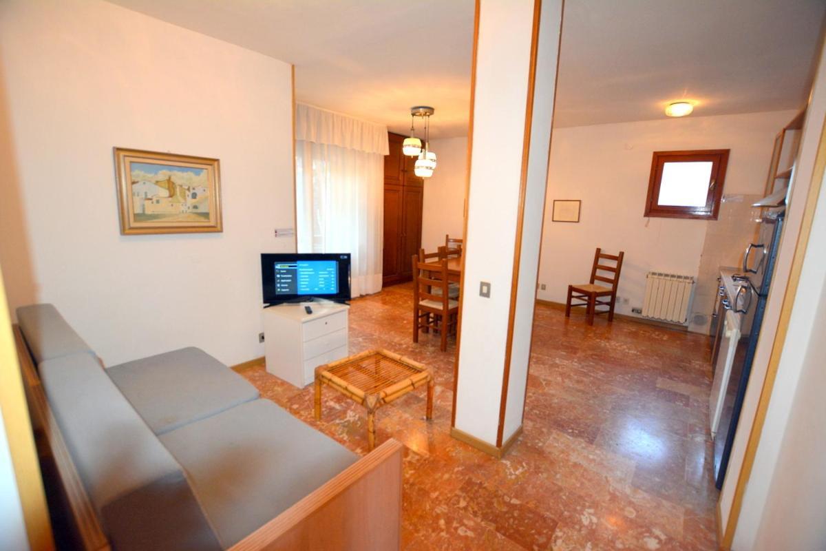 Lignano Exclusive With Pool Apartment Линяно Сабиадоро Екстериор снимка